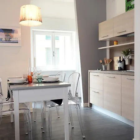 Art Design Con Terrazzo By Logicasa Apartment *